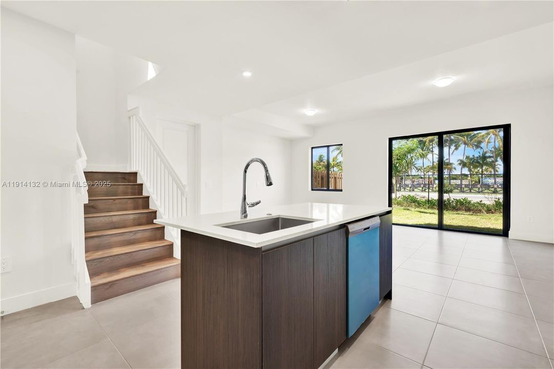 For Rent: $3,000 (4 beds, 3 baths, 1760 Square Feet)