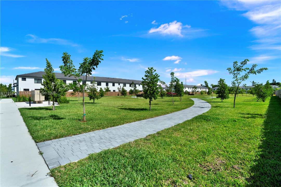 For Rent: $3,000 (4 beds, 3 baths, 1760 Square Feet)