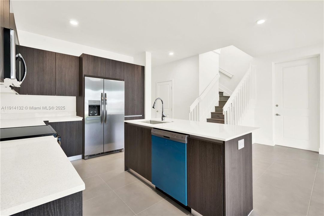 For Rent: $3,000 (4 beds, 3 baths, 1760 Square Feet)