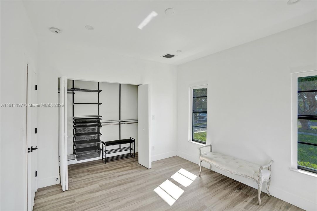 待售: $1,595,000 (0 贝兹, 0 浴室, 2672 平方英尺)