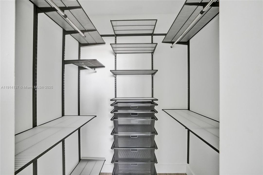 待售: $1,595,000 (0 贝兹, 0 浴室, 2672 平方英尺)