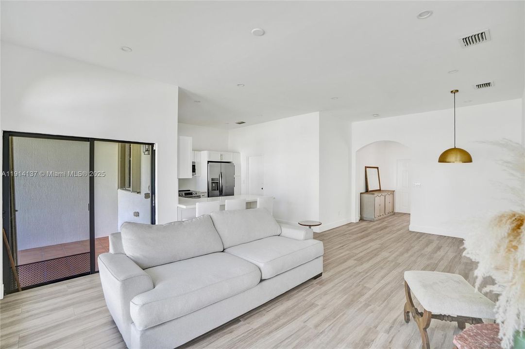 待售: $1,595,000 (0 贝兹, 0 浴室, 2672 平方英尺)