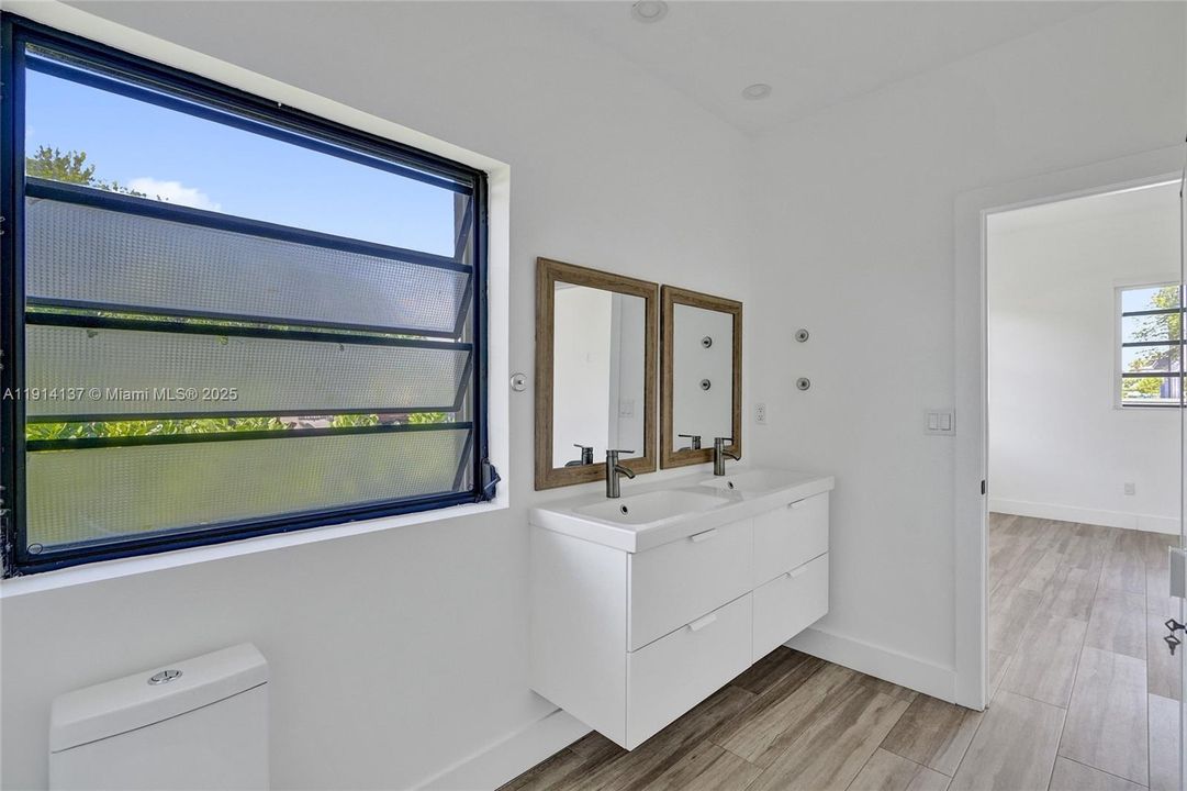 待售: $1,595,000 (0 贝兹, 0 浴室, 2672 平方英尺)