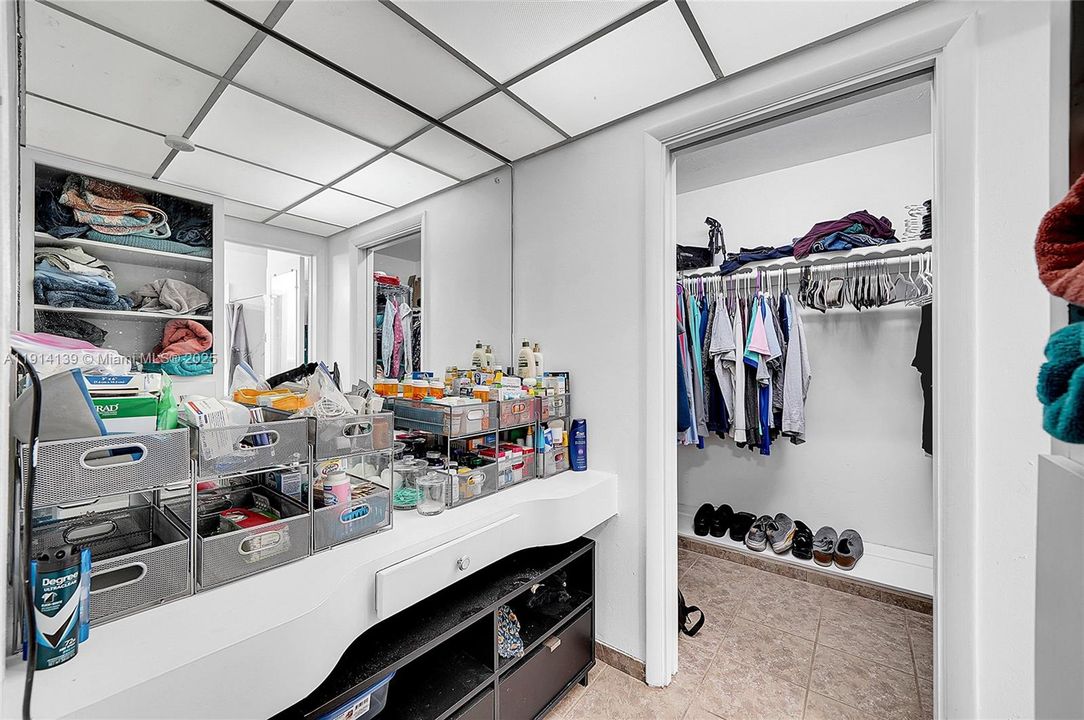 For Sale: $499,000 (3 beds, 2 baths, 1416 Square Feet)