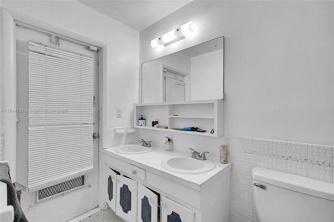 For Sale: $499,000 (3 beds, 2 baths, 1416 Square Feet)