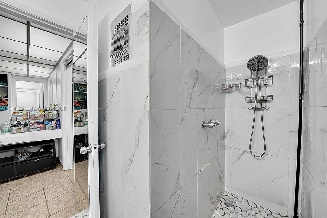 For Sale: $499,000 (3 beds, 2 baths, 1416 Square Feet)