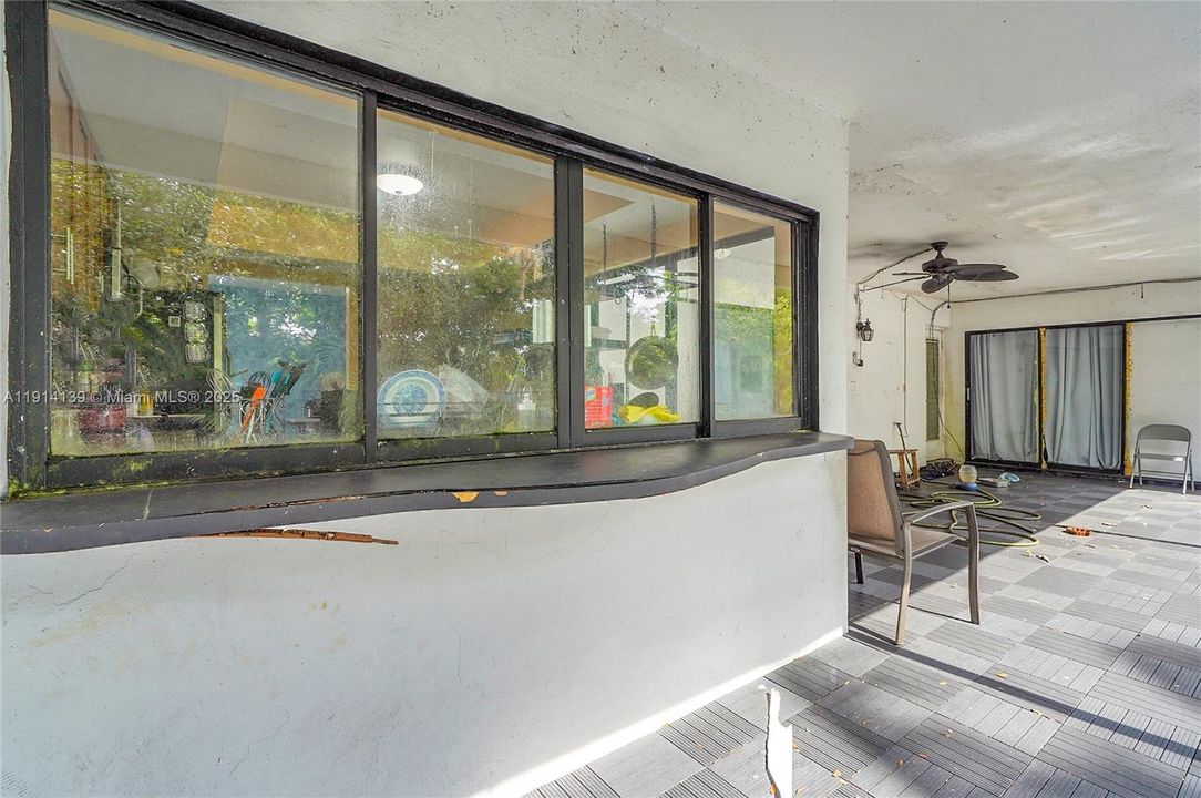 For Sale: $499,000 (3 beds, 2 baths, 1416 Square Feet)