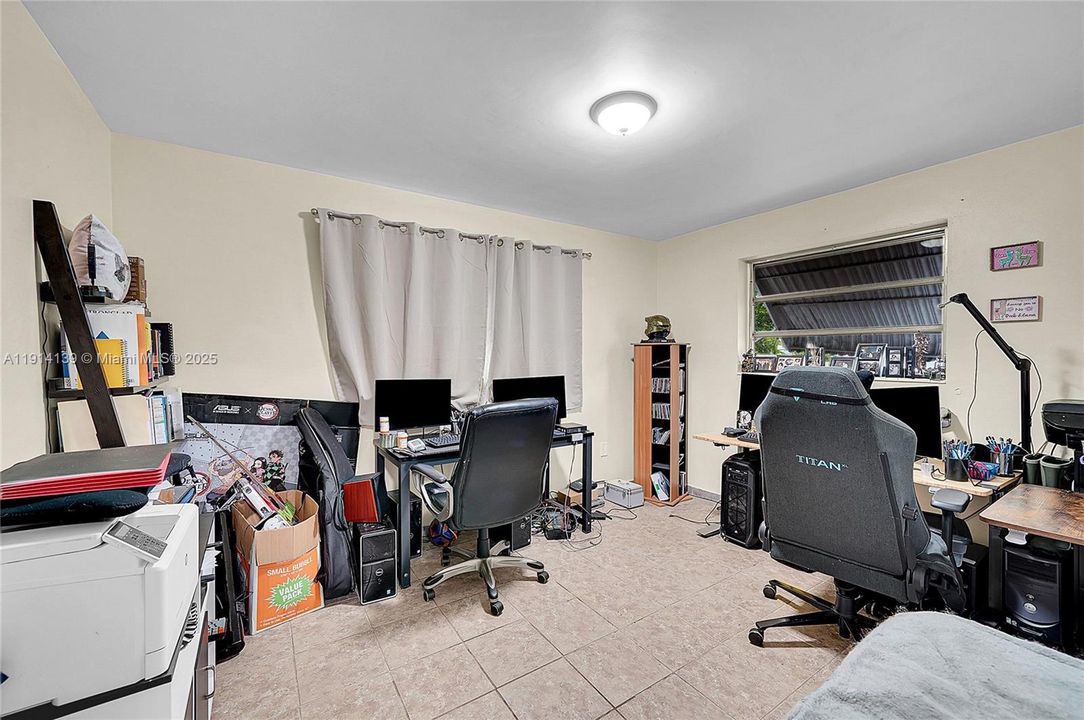 For Sale: $499,000 (3 beds, 2 baths, 1416 Square Feet)