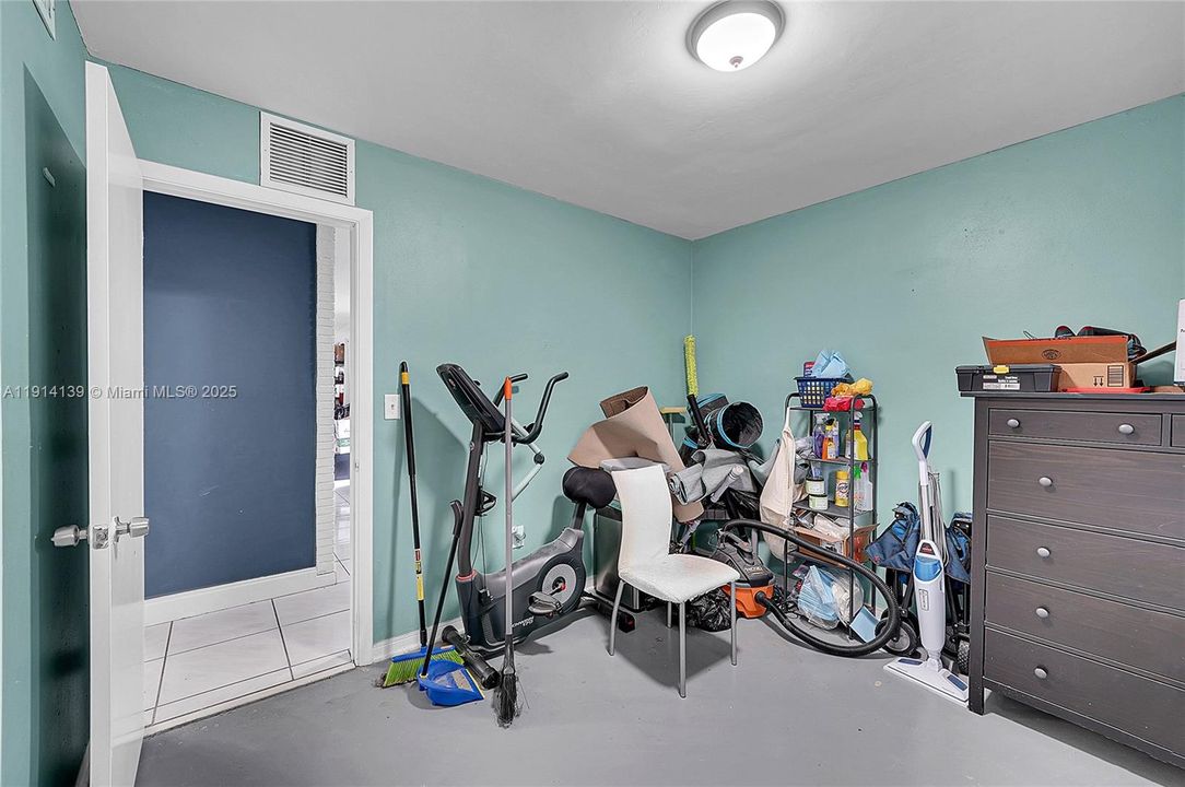 For Sale: $499,000 (3 beds, 2 baths, 1416 Square Feet)