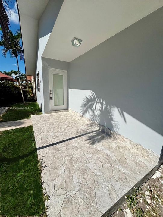 Под контрактом: $3,500 (3 спален, 2 ванн, 1182 Квадратных фут)