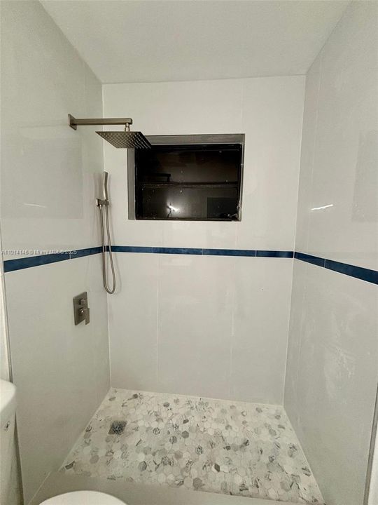 Под контрактом: $3,500 (3 спален, 2 ванн, 1182 Квадратных фут)