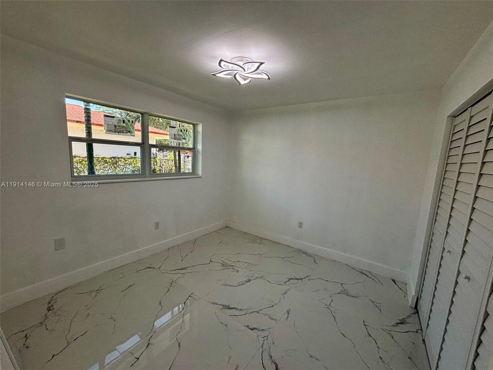 Под контрактом: $3,500 (3 спален, 2 ванн, 1182 Квадратных фут)