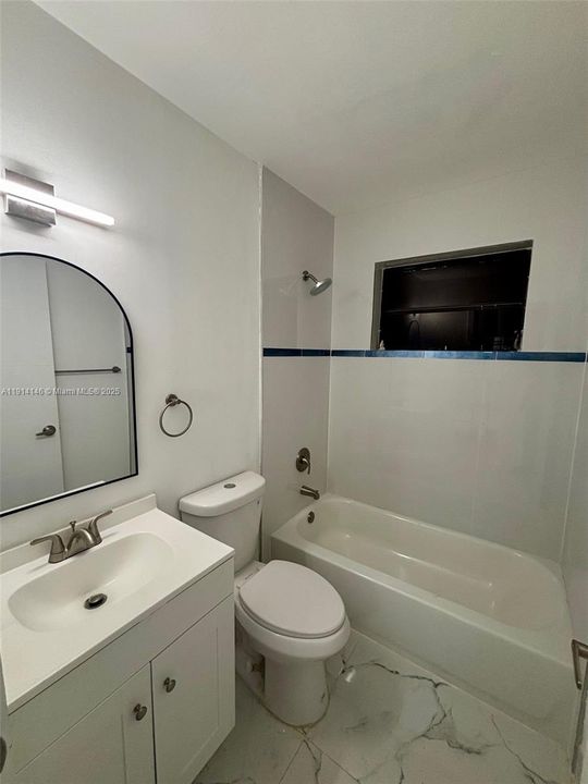 Под контрактом: $3,500 (3 спален, 2 ванн, 1182 Квадратных фут)