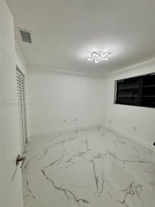 Под контрактом: $3,500 (3 спален, 2 ванн, 1182 Квадратных фут)