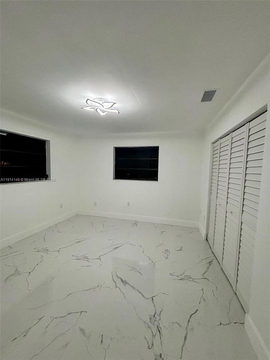 Под контрактом: $3,500 (3 спален, 2 ванн, 1182 Квадратных фут)