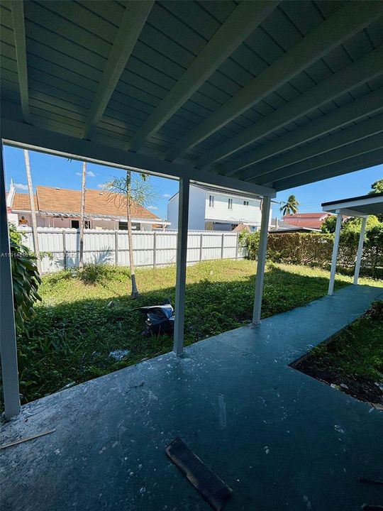 Под контрактом: $3,500 (3 спален, 2 ванн, 1182 Квадратных фут)