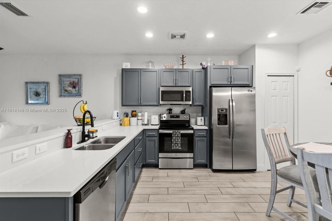 En Venta: $319,999 (3 camas, 2 baños, 1354 Pies cuadrados)