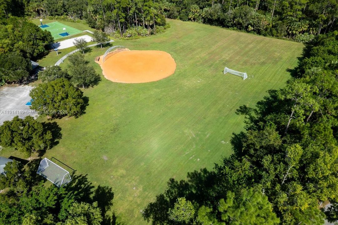 En Venta: $319,999 (3 camas, 2 baños, 1354 Pies cuadrados)