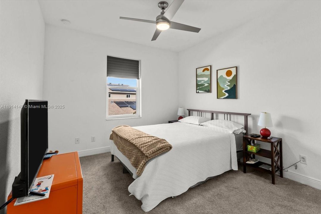 En Venta: $319,999 (3 camas, 2 baños, 1354 Pies cuadrados)