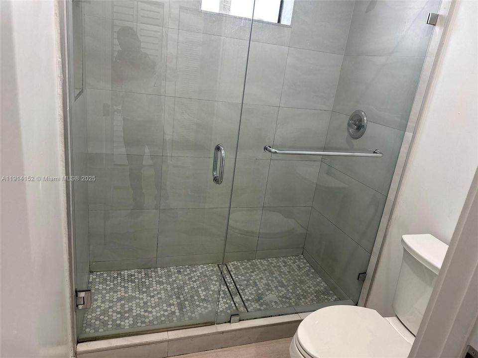 В аренду: $2,600 (2 спален, 1 ванн, 900 Квадратных фут)