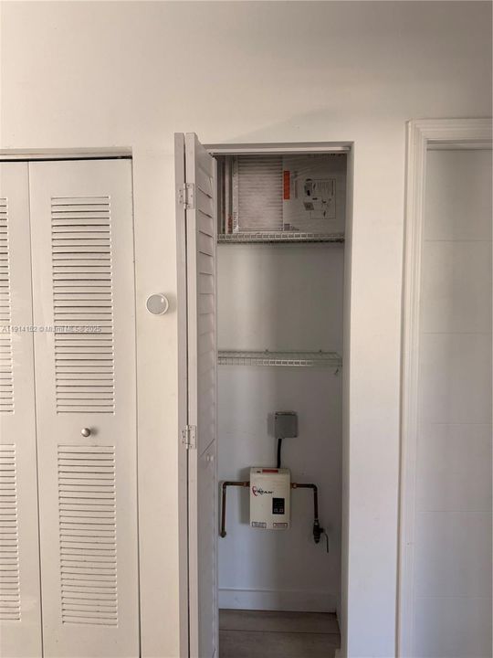 В аренду: $2,600 (2 спален, 1 ванн, 900 Квадратных фут)