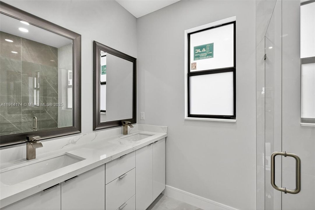 For Sale: $289,900 (3 beds, 2 baths, 1144 Square Feet)