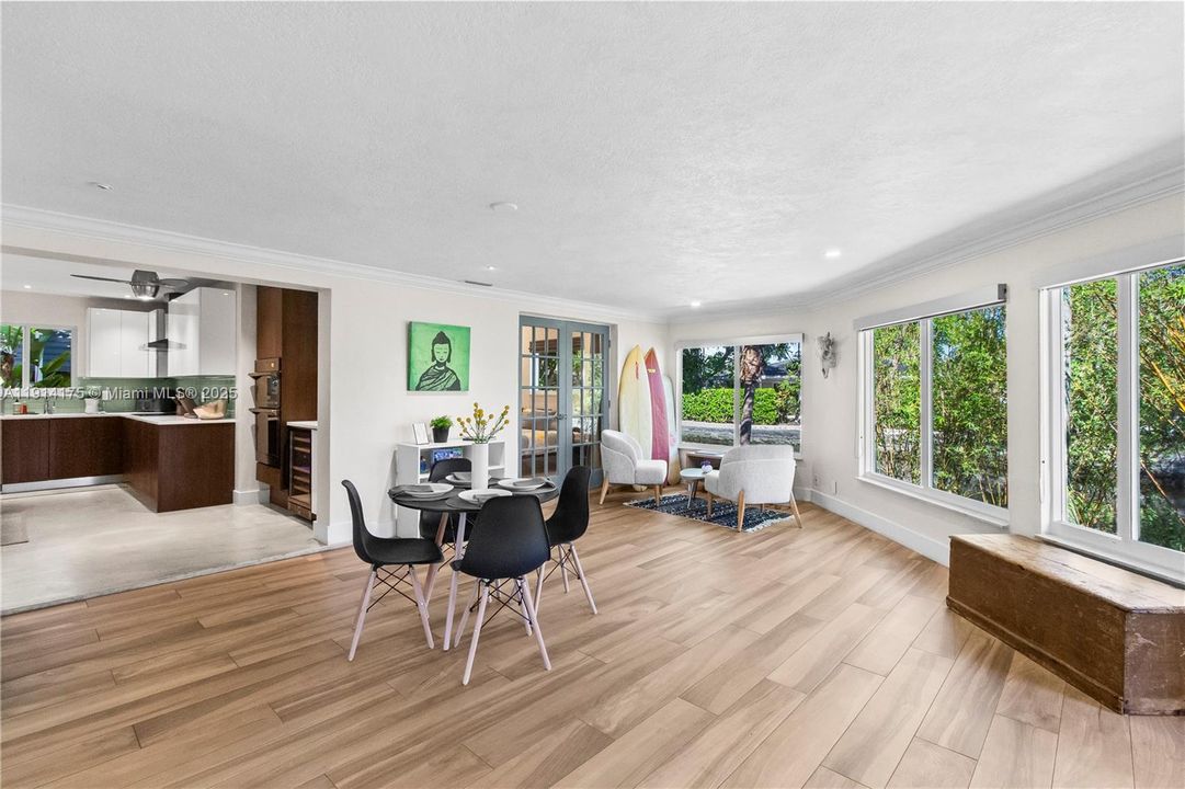 待售: $1,099,999 (3 贝兹, 2 浴室, 1906 平方英尺)