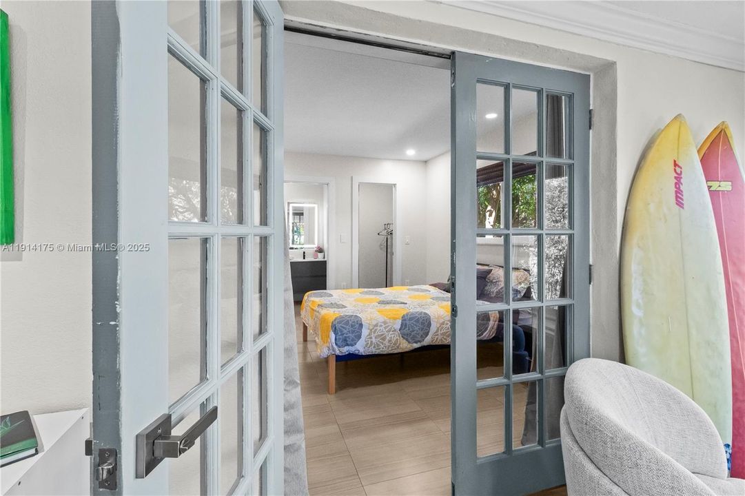 待售: $1,099,999 (3 贝兹, 2 浴室, 1906 平方英尺)