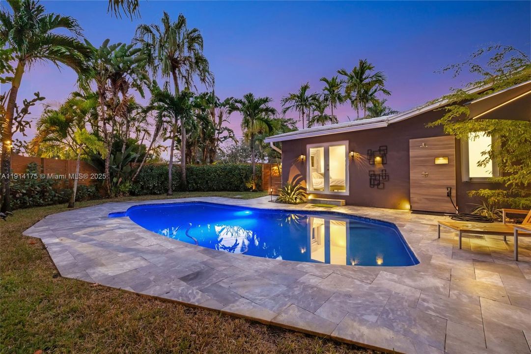 待售: $1,099,999 (3 贝兹, 2 浴室, 1906 平方英尺)