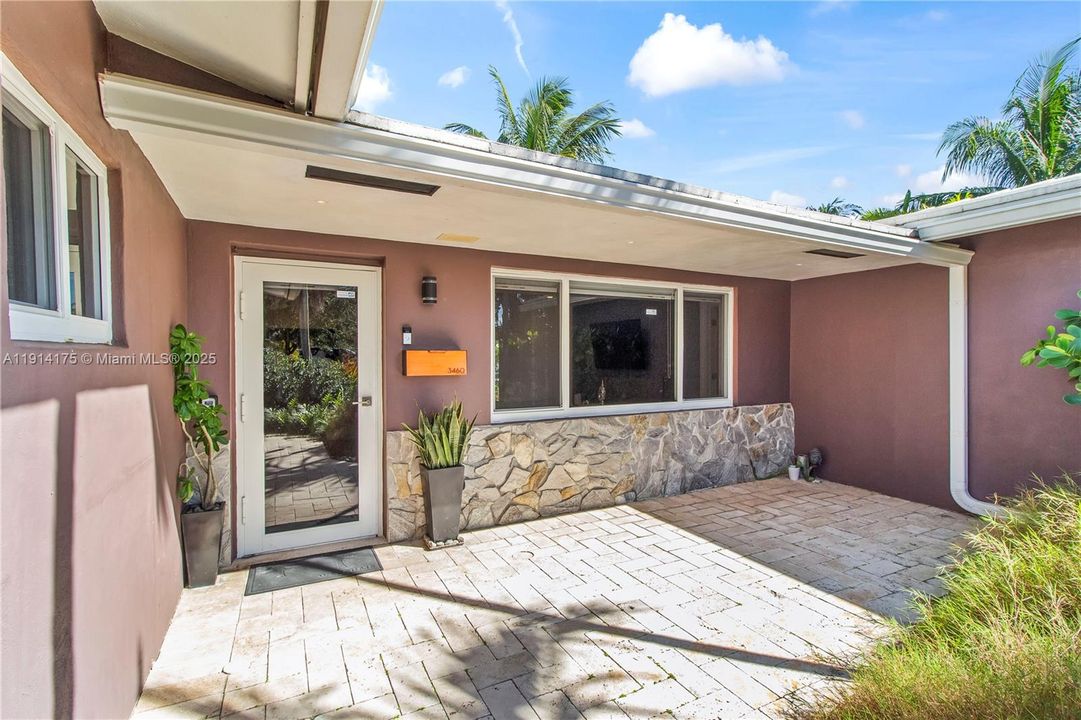 待售: $1,099,999 (3 贝兹, 2 浴室, 1906 平方英尺)