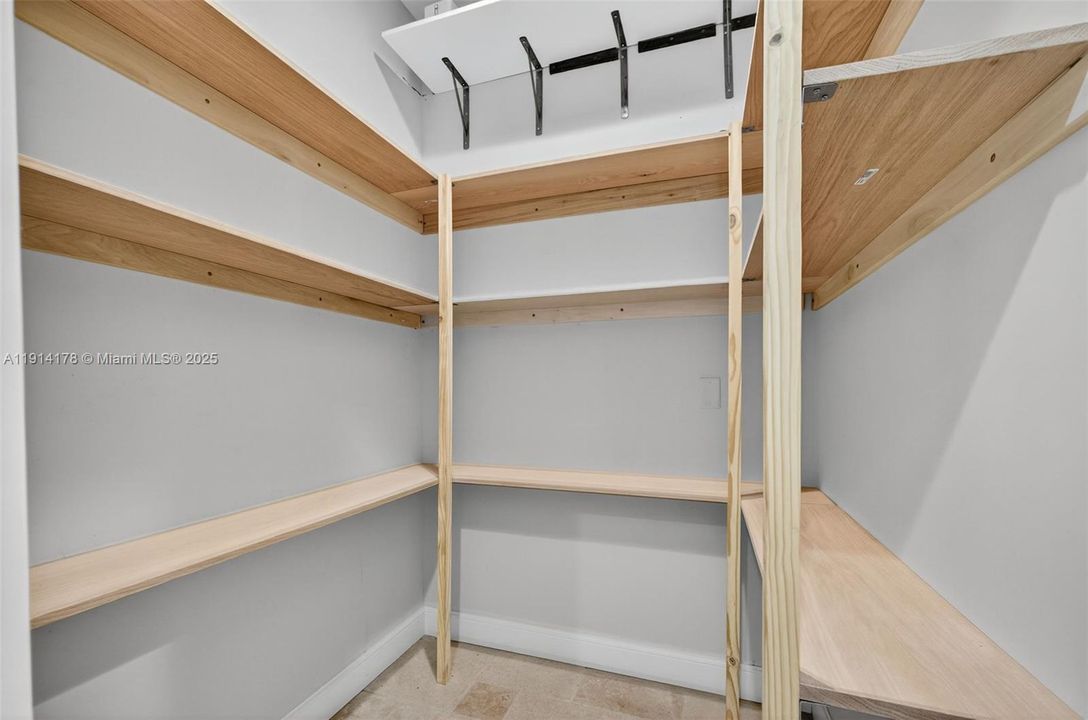 For Rent: $6,500 (4 beds, 3 baths, 3231 Square Feet)