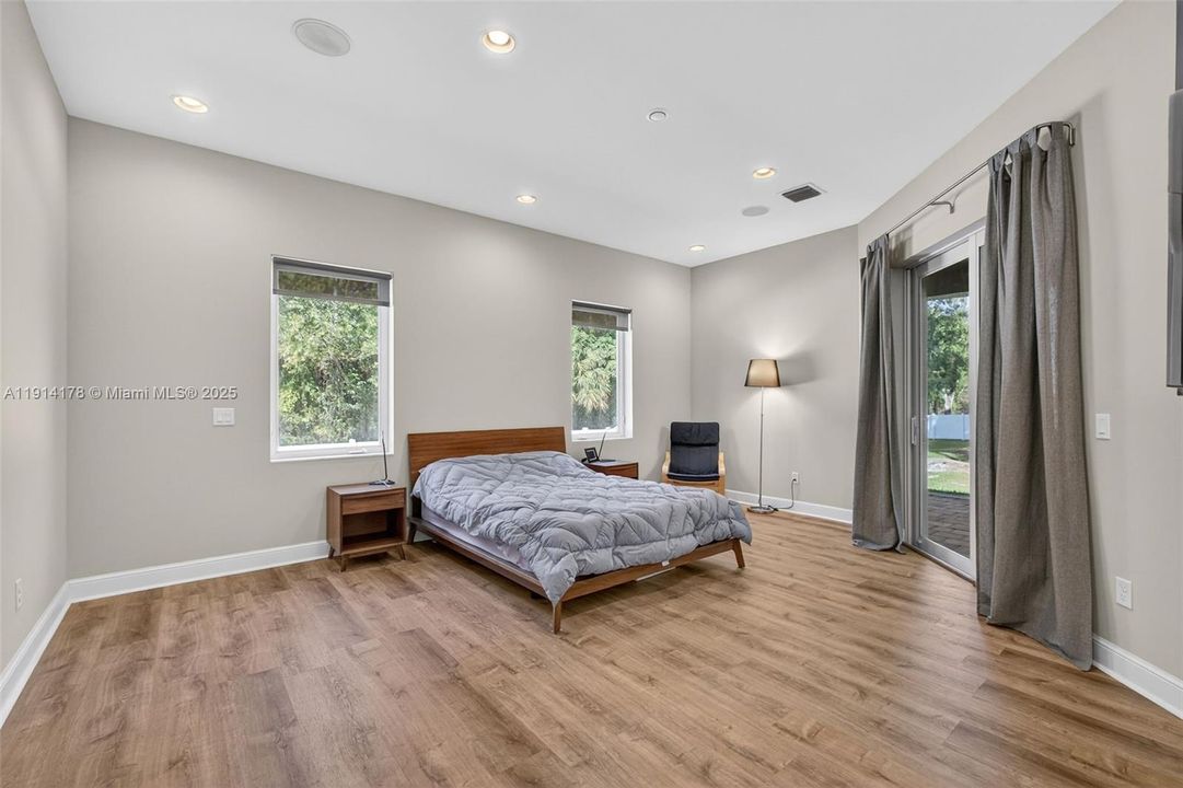 For Rent: $6,500 (4 beds, 3 baths, 3231 Square Feet)