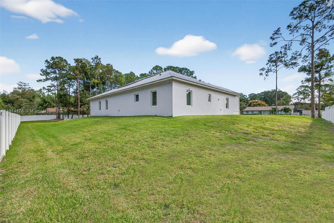 For Rent: $6,500 (4 beds, 3 baths, 3231 Square Feet)