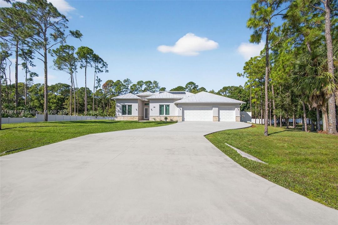 For Rent: $6,500 (4 beds, 3 baths, 3231 Square Feet)