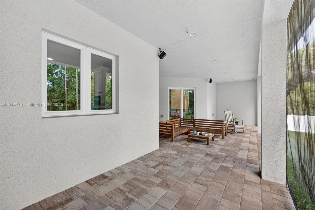 For Rent: $6,500 (4 beds, 3 baths, 3231 Square Feet)