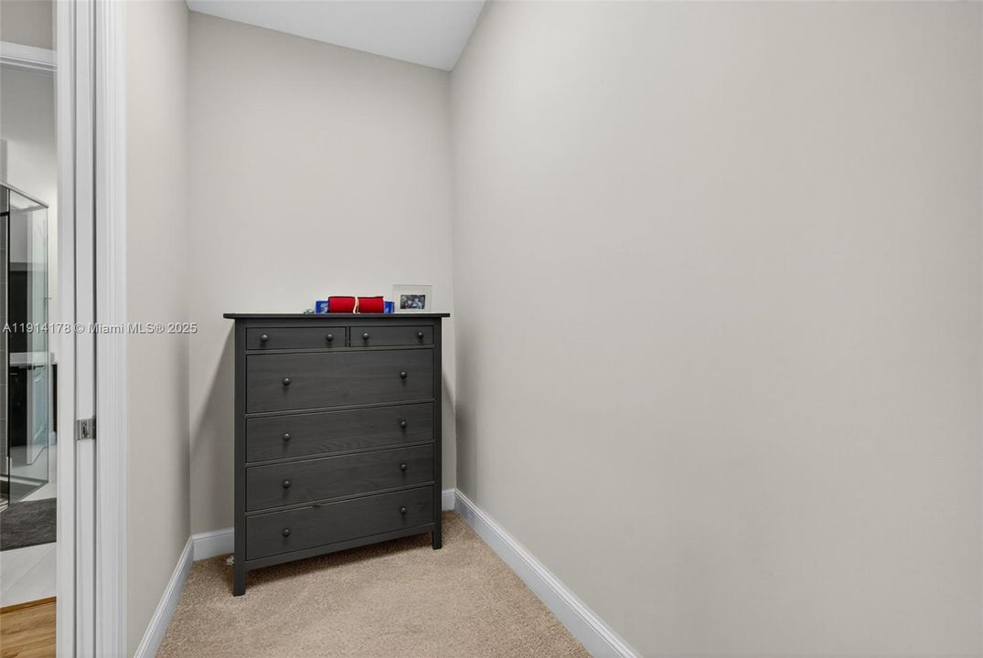 For Rent: $6,500 (4 beds, 3 baths, 3231 Square Feet)