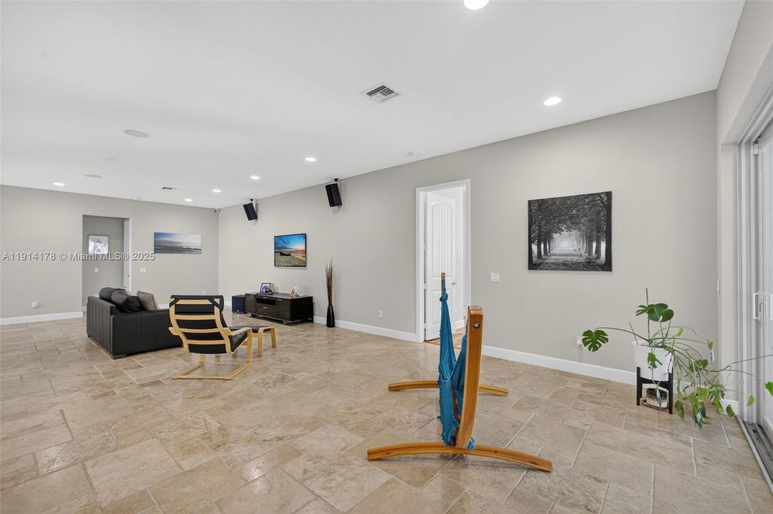 For Rent: $6,500 (4 beds, 3 baths, 3231 Square Feet)