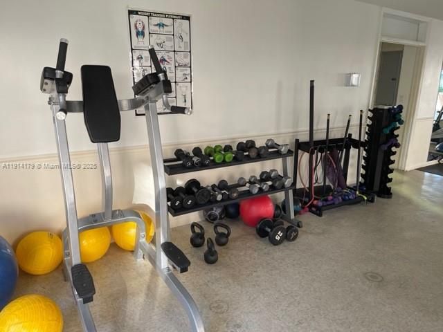 For Rent: $2,200 (2 beds, 2 baths, 984 Square Feet)