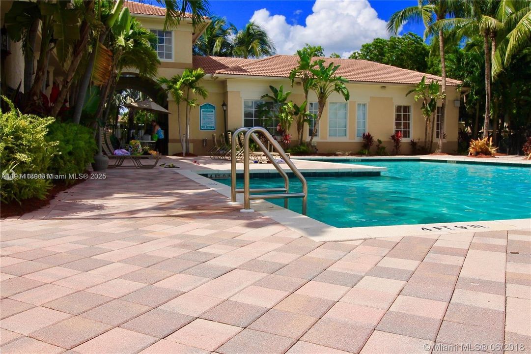 En Renta: $2,999 (3 camas, 2 baños, 1450 Pies cuadrados)