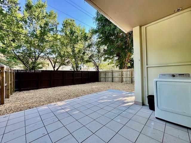 На продажу: $315,000 (3 спален, 2 ванн, 1006 Квадратных фут)