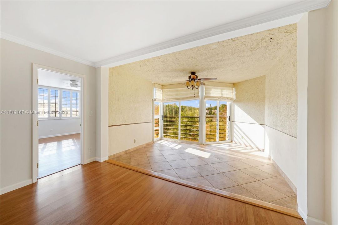 Active With Contract: $2,550 (3 beds, 2 baths, 1155 Square Feet)