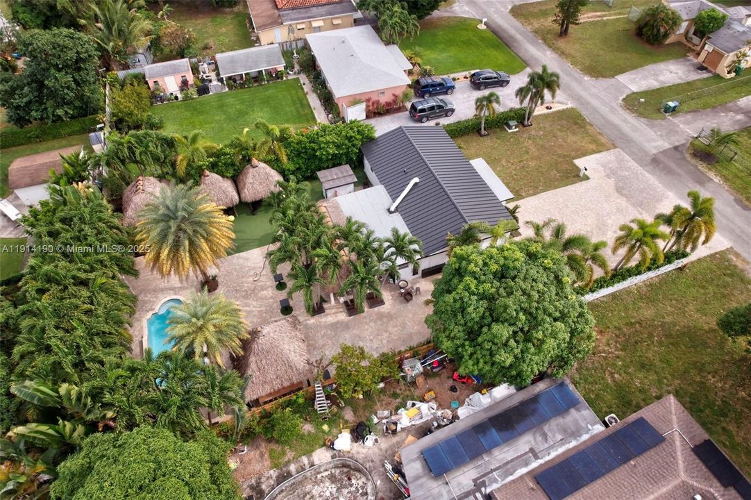 En Renta: $5,200 (3 camas, 1 baños, 1427 Pies cuadrados)