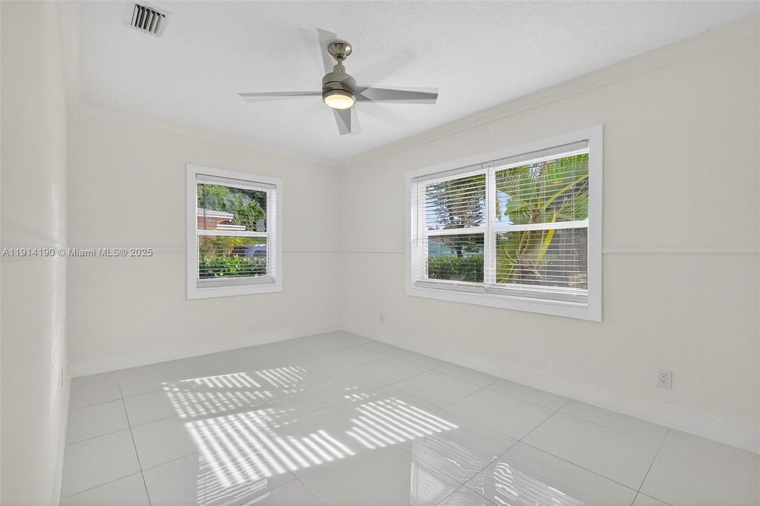 En Renta: $5,200 (3 camas, 1 baños, 1427 Pies cuadrados)