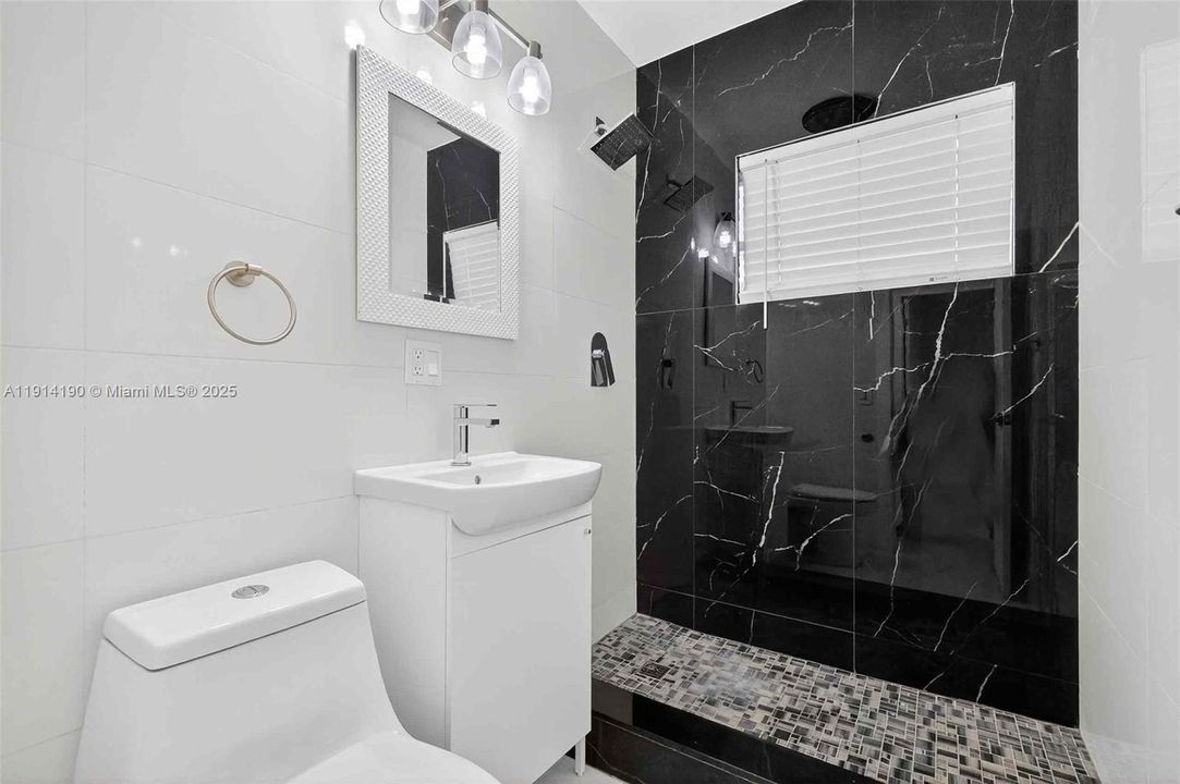 En Renta: $5,200 (3 camas, 1 baños, 1427 Pies cuadrados)