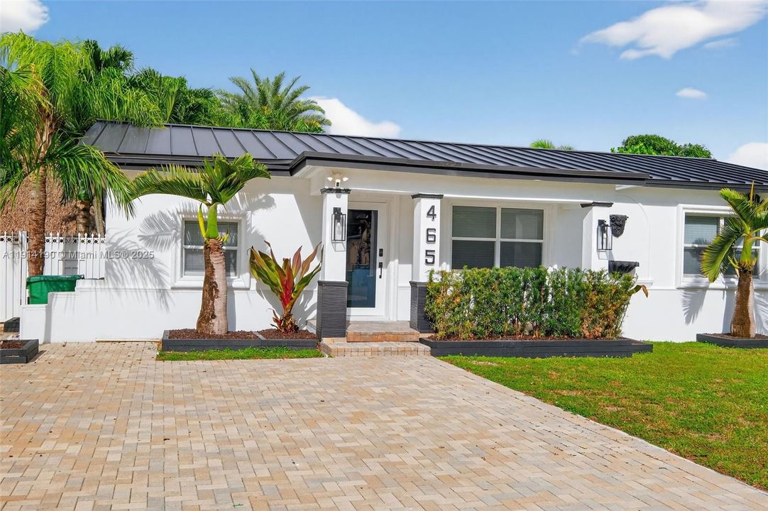 En Renta: $5,200 (3 camas, 1 baños, 1427 Pies cuadrados)