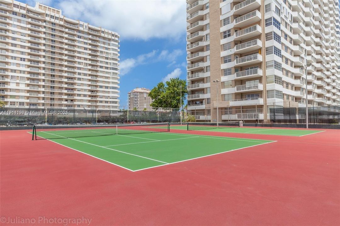 For Rent: $2,600 (1 beds, 1 baths, 798 Square Feet)