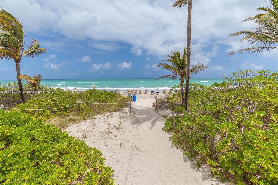 For Rent: $2,600 (1 beds, 1 baths, 798 Square Feet)