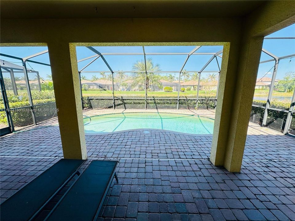 For Rent: $3,500 (4 beds, 3 baths, 2606 Square Feet)