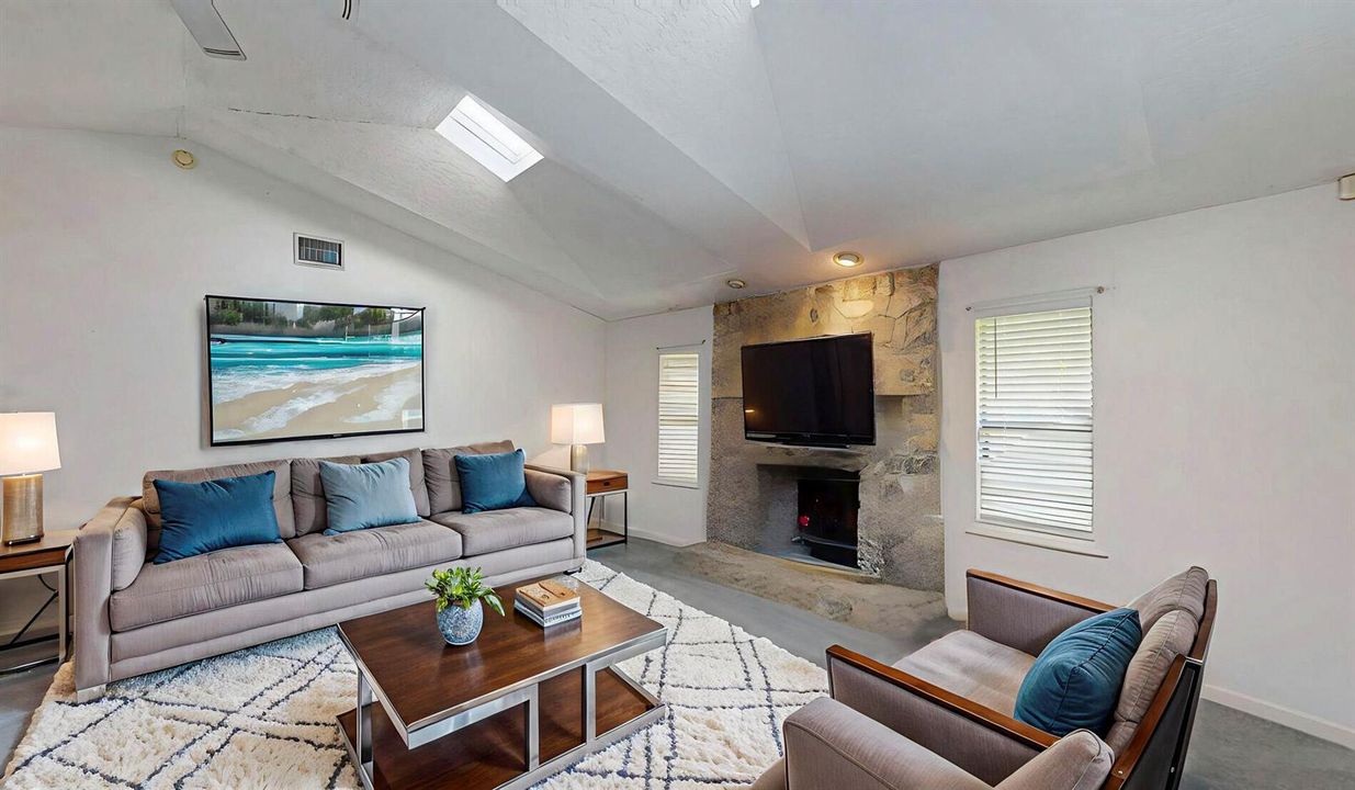 12.2 - Living Room - Modern - 3