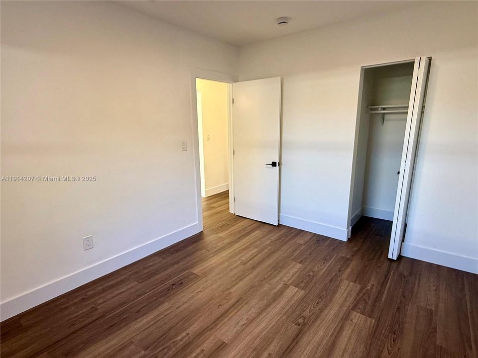 Recently Rented: $2,050 (2 beds, 1 baths, 745 Square Feet)